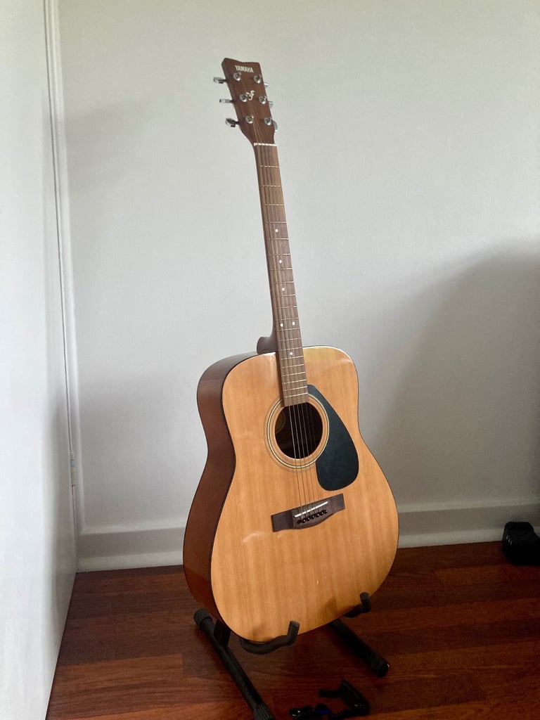 Yamaha F310 acoustic guitar