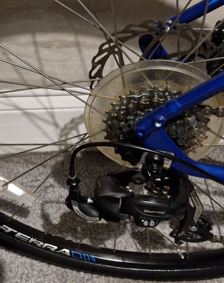 MENS BRAND NEW GT HYBRID] HAS DISC BRAKES SIZE LARGE £70