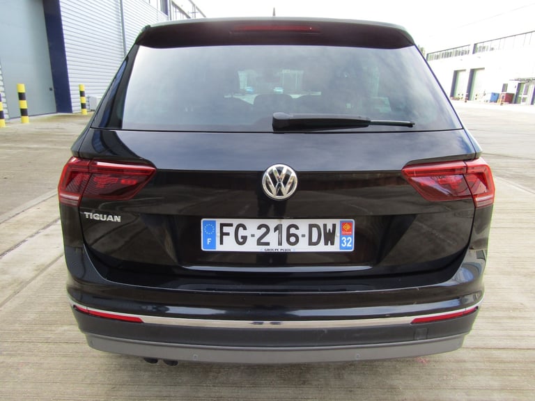 LEFT HAND DRIVE 2019 VOLKSWAGEN TIGUAN 2.0 TDi SE DSG AUTO 5DR EURO 6 FRENCH REG