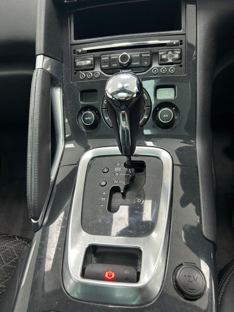 2015 Peugeot 3008 *AUTO!* 1.6 BlueHDi Allure SUV 5dr Diesel ETG Euro 6 (s/s) (120 ps) 2 FORME HAT...