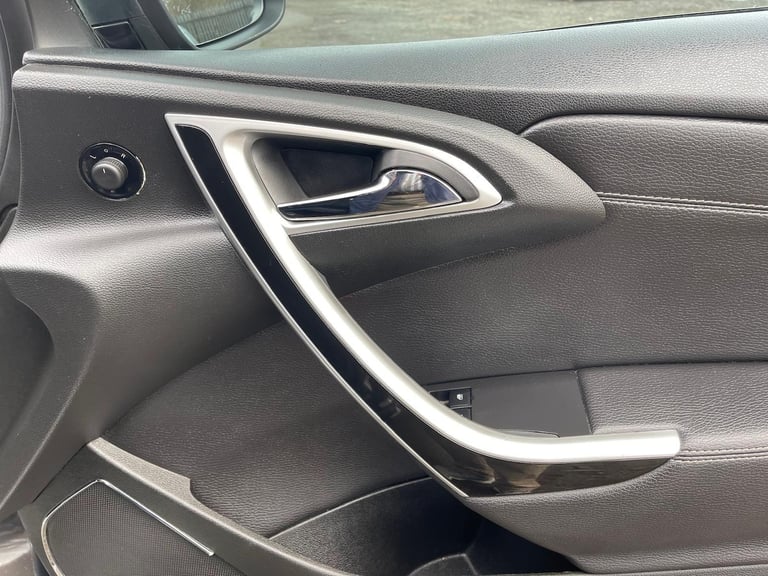 2013 Vauxhall Astra 1.4T SRi Euro 5 (s/s) 3dr Petrol