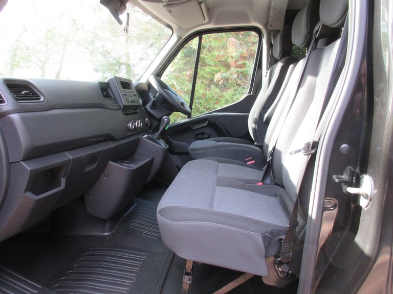 2020 Renault Master 2.3 DCi SL28 BUSINESS ENERGY SEMI AUTO QUICKSHIFT FWD SWB 125 PS WAV 5STR Mob...