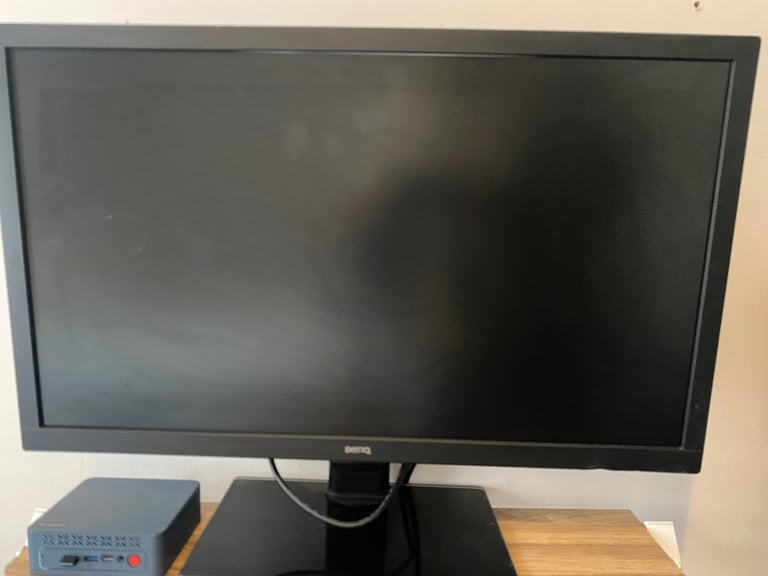image for BenQ 24 Inch Monitor plus keyboard + mouse