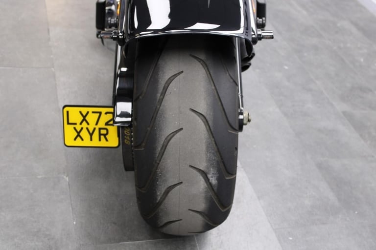 2022 Harley-Davidson FXBRS Softail Breakout 114 in Vivid Black