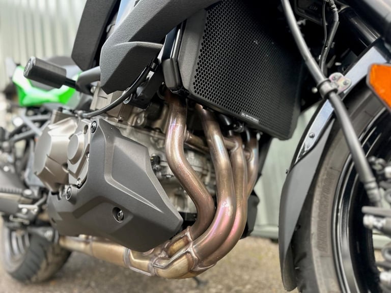 STUNNING LOW MILEAGE 2022/72 KAWASAKI VERSYS 1000 MOTORCYCLE 