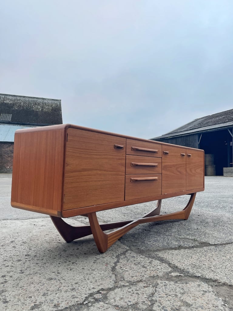 Retro/vintage / teal /Mid century, Beithcraft sideboard cupboard