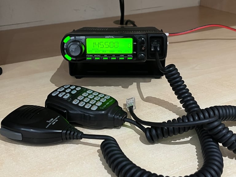 Icom ID-E880 2m/70cm FM transceiver 