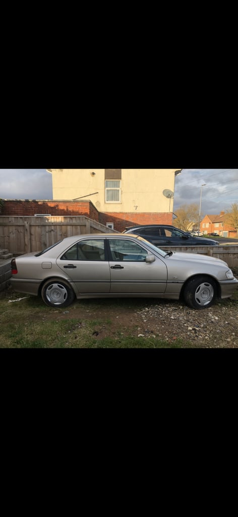 Mercedes C240 T reg Low miles V6 engine 