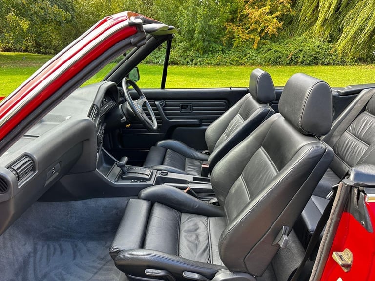1988 (E) BMW 325i E30 Auto Convertible