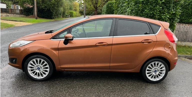 2013 FORD FIESTA 1.0T TITANIUM GREAT S/HISTORY RUNS/DRIVES GREAT JUST SERVICED! 