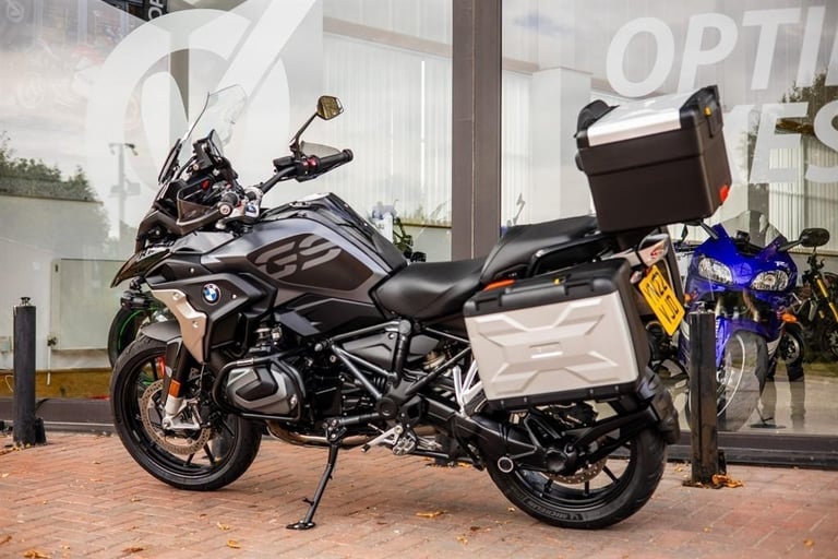 BMW R 1250 GS TRIPLE ! LUGGAGE ! STUNNING