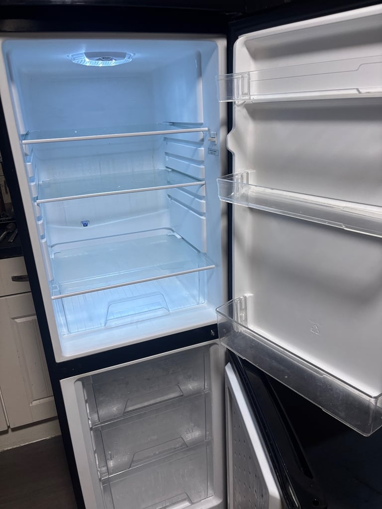 Fridge freezer 