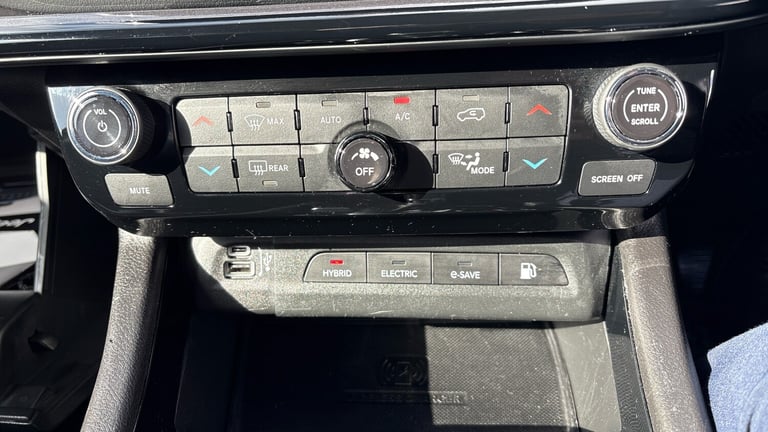 2023 Jeep Compass 1.3 T4 GSE 4xe PHEV S Model 5dr Auto ESTATE PETROL/ELECTRIC Automatic