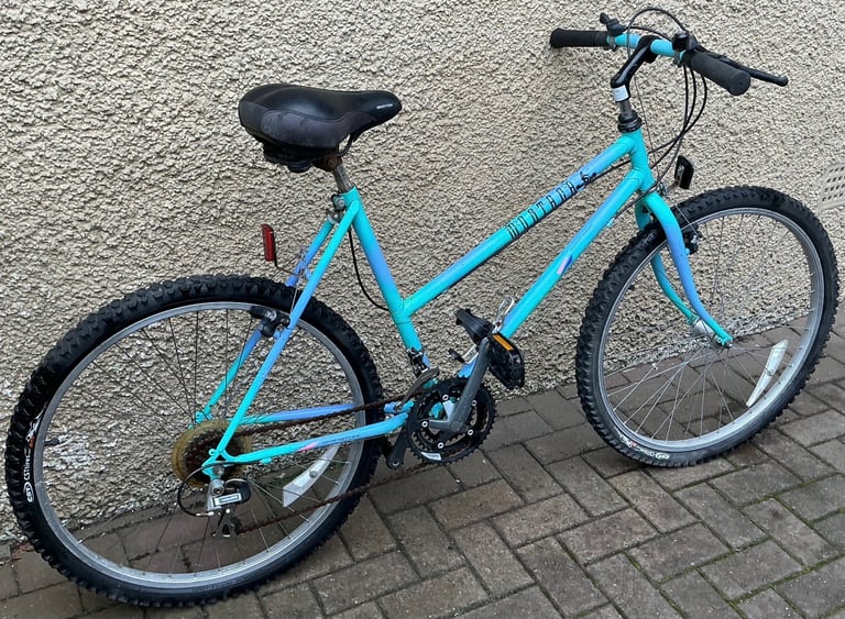 Bike/Bicycle.LADIES RALEIGH “ MONTANA “ LARGE FRAME MOUNTAIN BIKE 