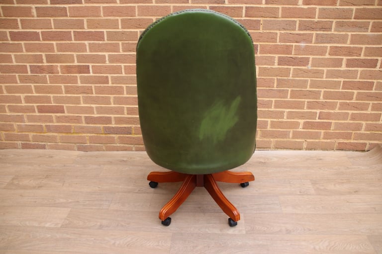 Chesterfield Executive Chair (UK Delivery)