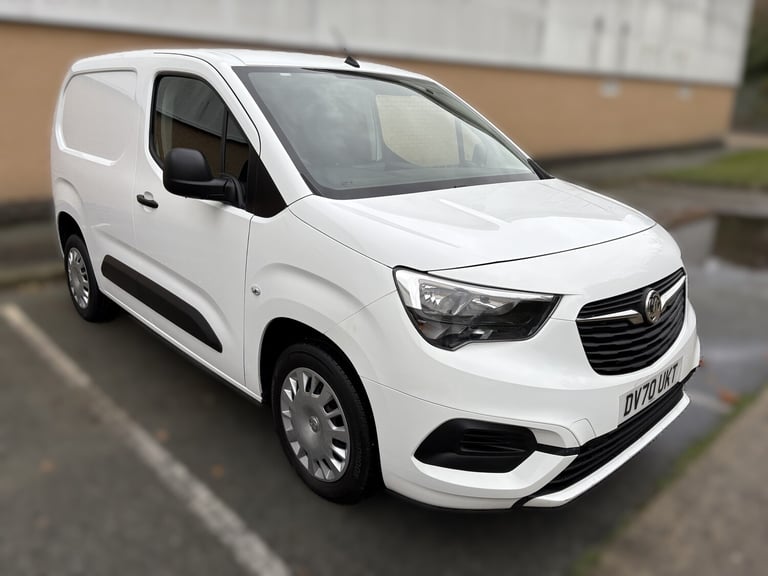 image for 2020 Vauxhall Combo 1.6 Turbo D 2300 Sportive Panel Van 4dr Diesel Manual L1 H1