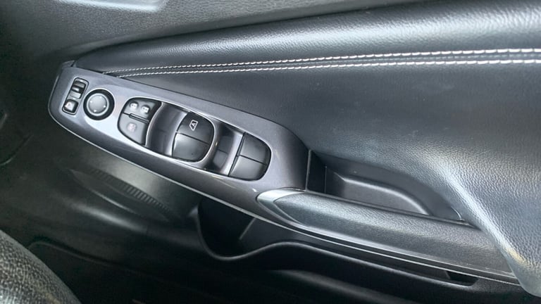 2022 Nissan Juke 1.6 N-Connecta SUV 5dr Petrol Hybrid Auto Euro 6 (143 ps) SUV Hybrid Automatic