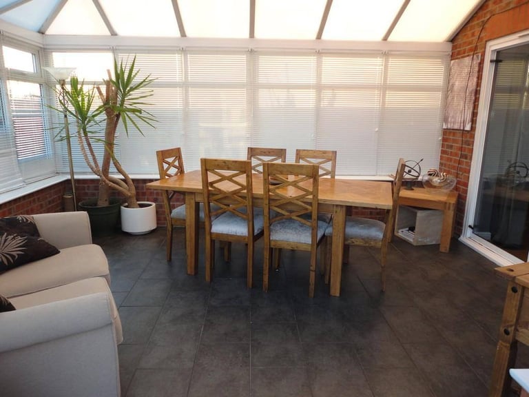M9 Blackley Wallbrook Drive Spare room to rent 