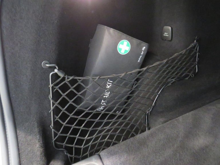 VOLVO XC60 2.0 D4 R-Design Auto AWD Euro 6 (s/s) 5dr Silver Auto Diesel 2018