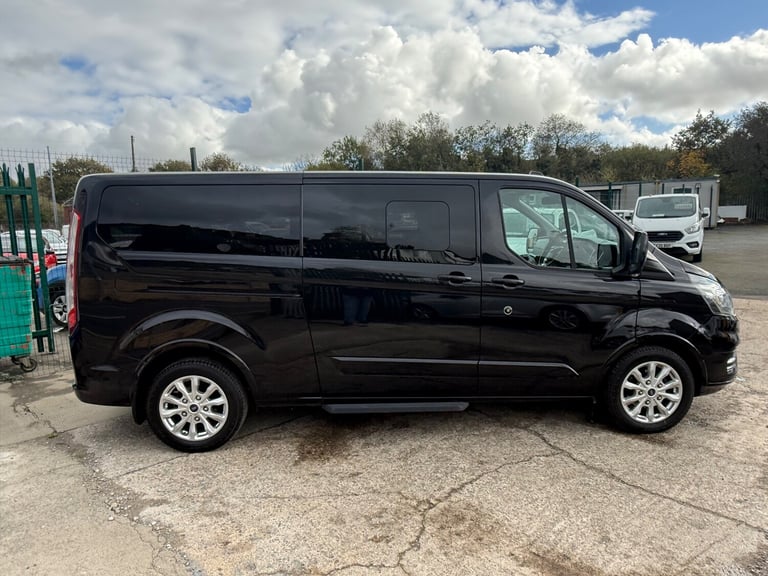 2020 Ford Tourneo Custom 2.0 320 EcoBlue Titanium Minibus Double Cab 5dr Diesel