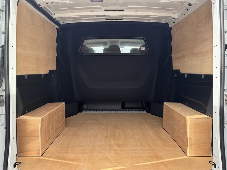 2025 Renault Trafic 130ps LL30 130 Advance 6 Seat with Air Con, Cruise, Rear Sensors &amp; Delive...