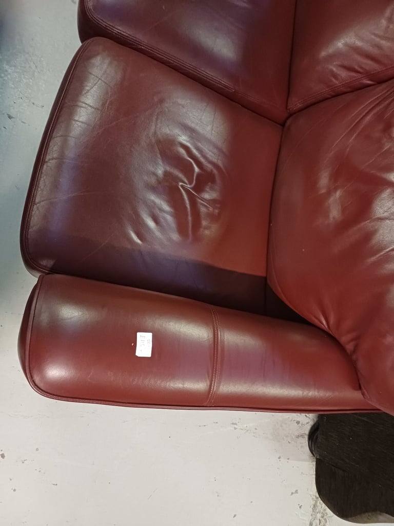 Red leather two-piece suite 