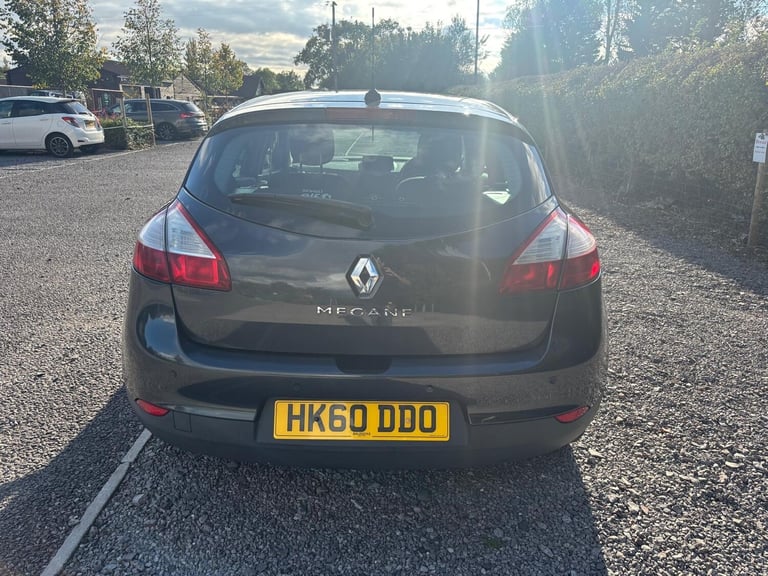2011 Renault Megane 1.6 16V 110 Dynamique TomTom 5dr HATCHBACK Petrol Manual