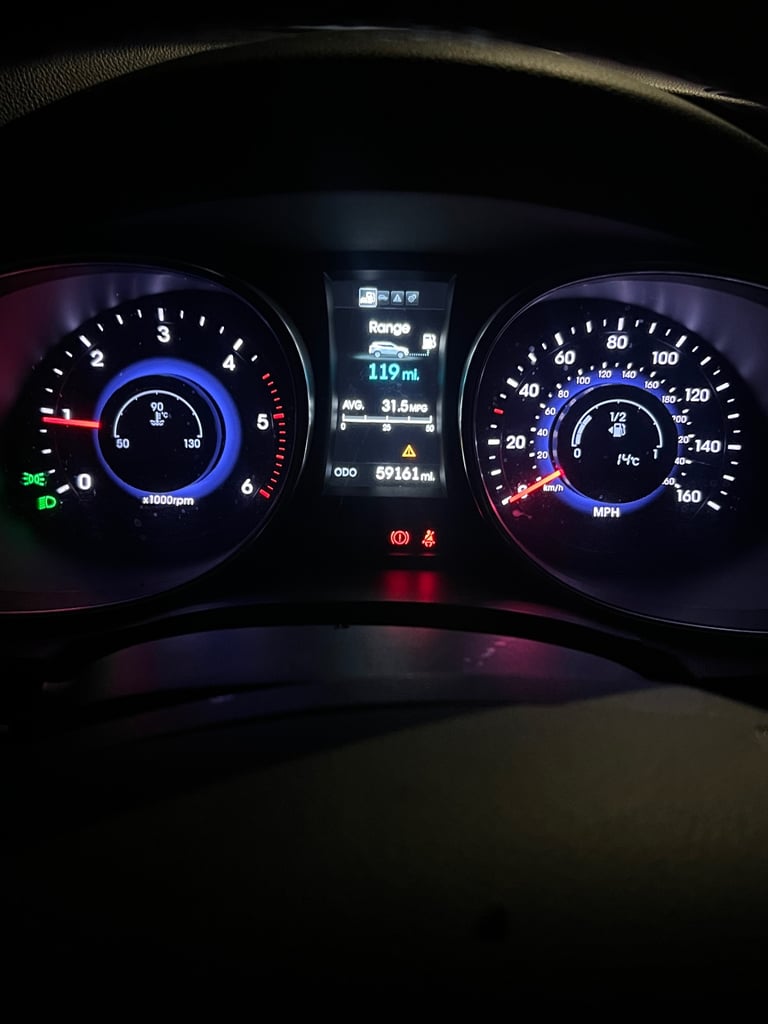 Hyundai, SANTA FE, Estate, 2016, Manual, 2199 (cc), 5 doors