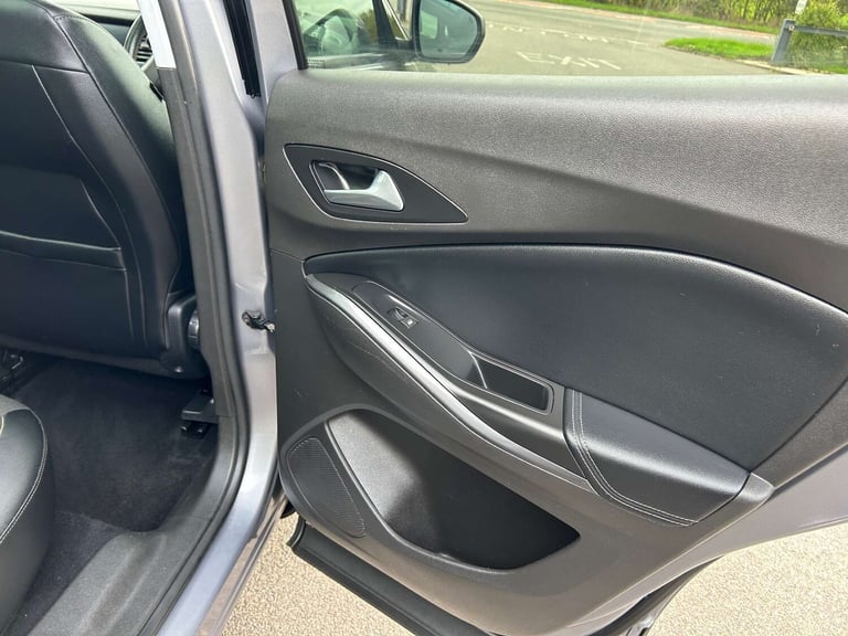 2018 Vauxhall Grandland X 1.2 Grandland X Sport Nav T S/S 5dr SUV Petrol Manual