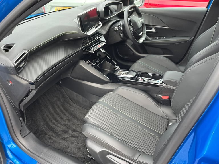  Peugeot 208 1.2 Puretech Gt Hatchback 5dr Petrol Eat Euro 6 s/s 130 Ps Petrol