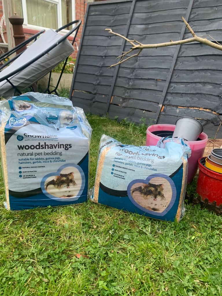 Free wood shavings /sawdust 