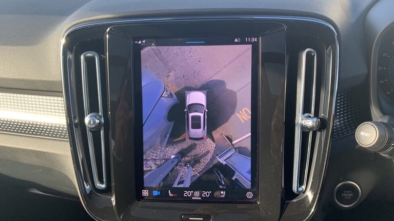 2023 Volvo XC40 Ultimate, B4 mild hybrid, Petrol, Dark ESTATE N/A Automatic