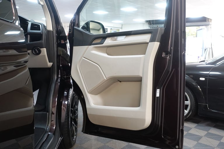 2016 Volkswagen Transporter 2.0 BiTDI T32 BlueMotion Tech Window Van 4dr Diesel DSG FWD SWB Euro ...