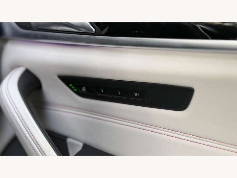 2019 BMW 5 Series 4.4 M5 Auto 4WD 4dr Saloon Petrol Automatic