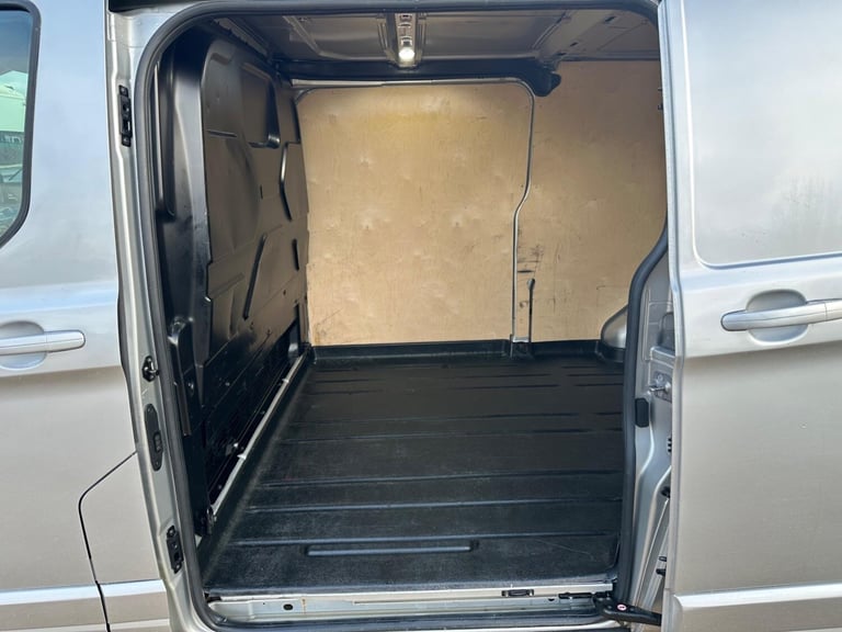 2021 Ford Transit Custom 2.0 300 EcoBlue Limited L2 H1 Euro 6 (s/s) 5dr PANEL VAN Diesel Manual