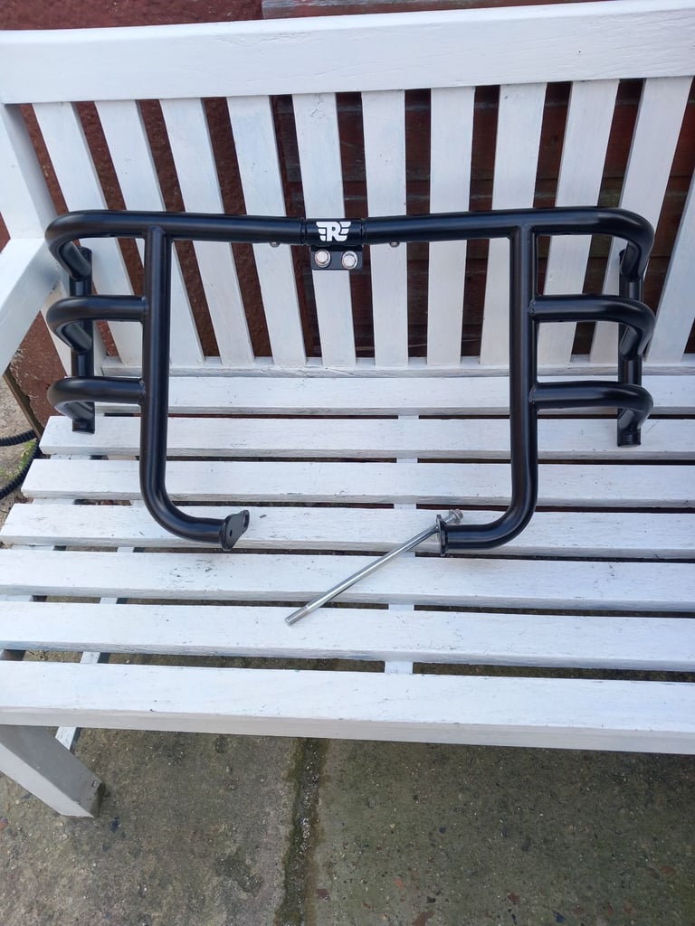 Royal Enfield 350 meteor air fly crash bars. not very old 
