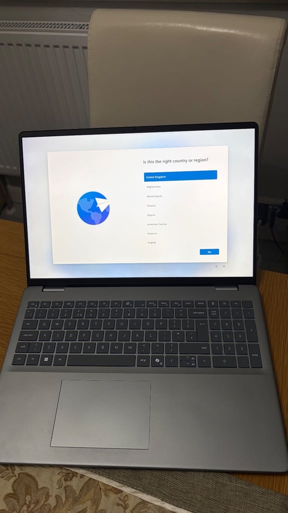 image for Dell Inspiron 16 5640 Laptop 16gb 1TB SSD Warranty Immaculate Condition 