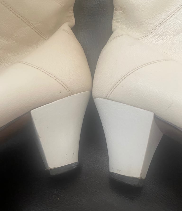 Leather Boots in beige Size 6-39 Heel height 7cm 