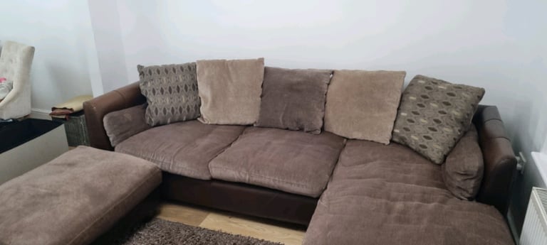 Corner Sofa In Luton Bedfordshire