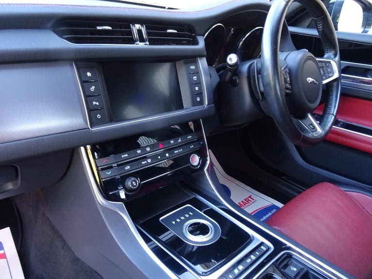 2015 Jaguar XF 2.0d [180] R-Sport 4dr Automatic **LOW MILEAGE*ONLY 15500 MILES FROM NEW** SALOON ...