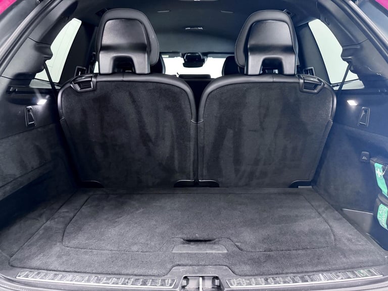 2022 Volvo XC90 2.0h T8 Recharge 18.8kWh R-Design SUV 5dr Petrol Plug-in Hybrid Auto 4WD Eu ESTAT...
