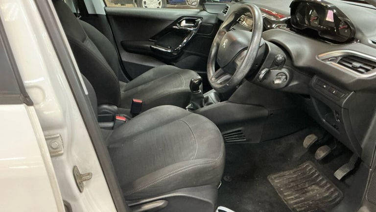 2013 Peugeot 208 1.2 VTi Access+ 5dr HATCHBACK PETROL Manual