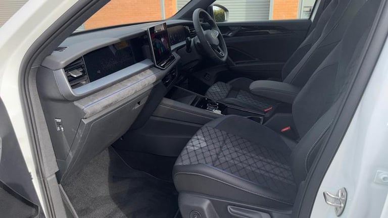 2025 Volkswagen Touran 1.5 TSI eHybrid 272 R-Line Edition 5dr DSG6 Automatic Estate Hybrid Automatic