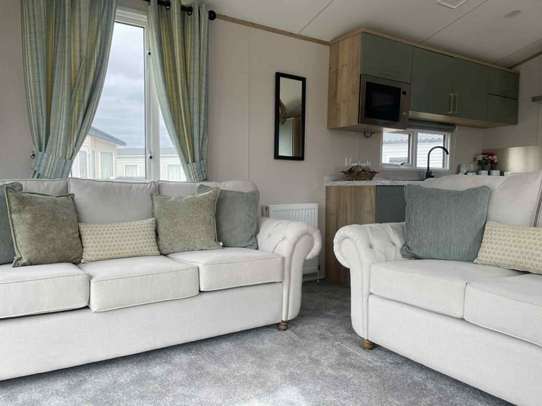 STATIC CARAVAN FOR SALE AT BROADLAND SANDS HOLIDAY PARK - 11.5 MONTH OWNER SEASON