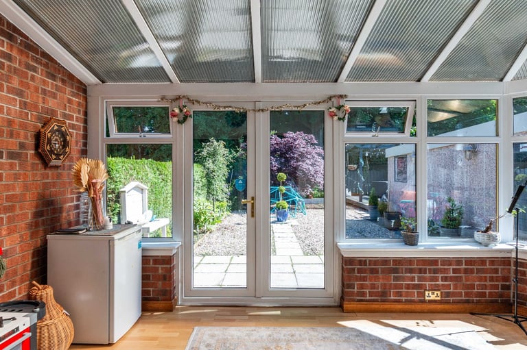 Exceptional, 3 bedroom, semi-detached house in Baberton, with private gardens and conservatory