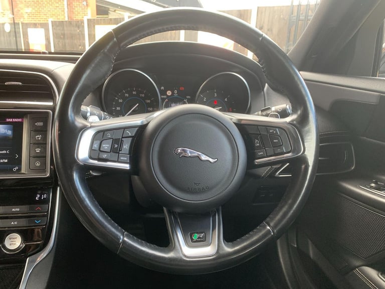 2017 Jaguar XE 2.0d R-Sport Auto Euro 6 (s/s) 4dr SALOON Diesel Automatic
