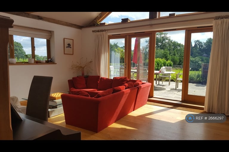 3 bedroom house in Prestwick Lane, Chiddingfold, Godalming, GU8 (3 bed) (#2666297)