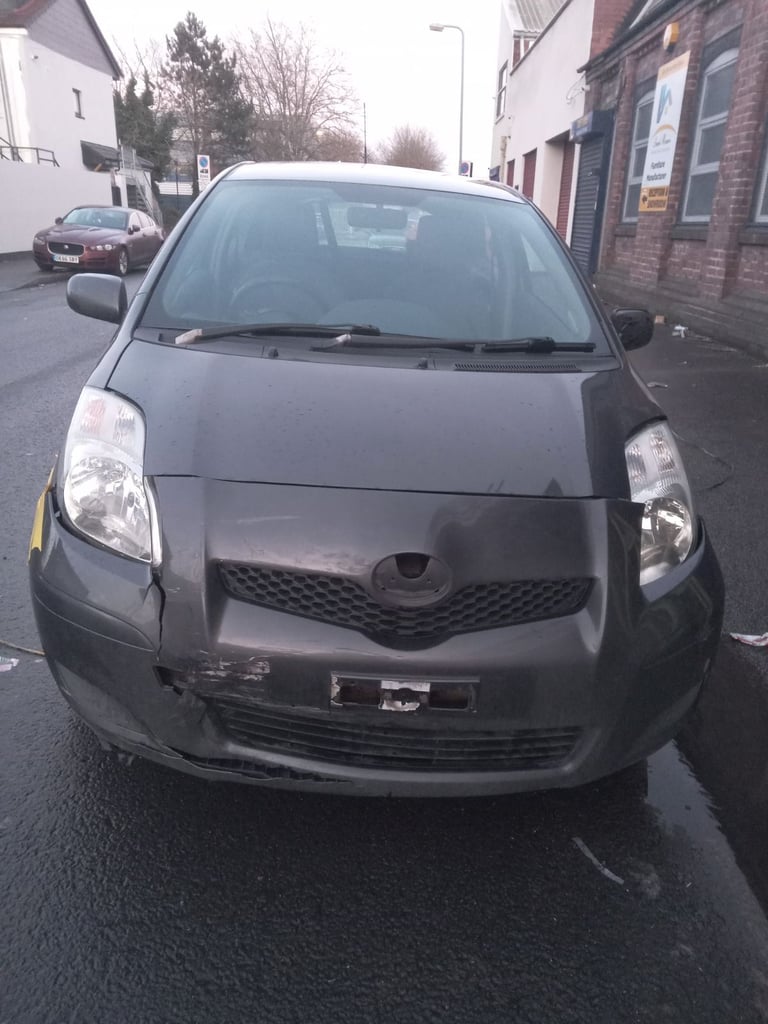 Toyota Yaris Bonnet. 2009