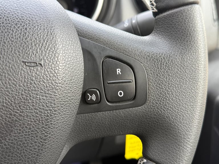2021 Renault Trafic 2.0 dCi ENERGY 30 Sport Nav Crew Van LWB Euro 6 (s/s) 6dr WINDOW VAN Diesel M...