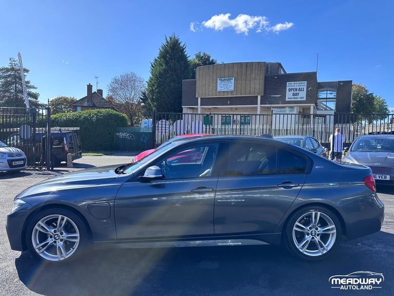 2017 BMW 3 Series 2.0 330e 7.6kWh M Sport Auto Euro 6 (s/s) 4dr SALOON Petrol/Electric Hybrid Aut...